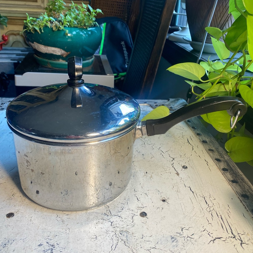 Farberware 2 Qt Stainless Steel Pan & Lid